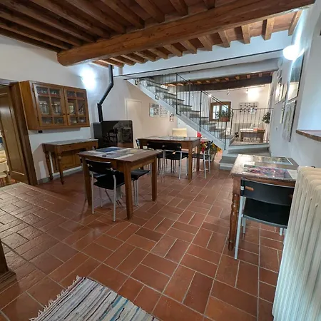 Apartman Da 2 A 5 Casa Podere San Firenze